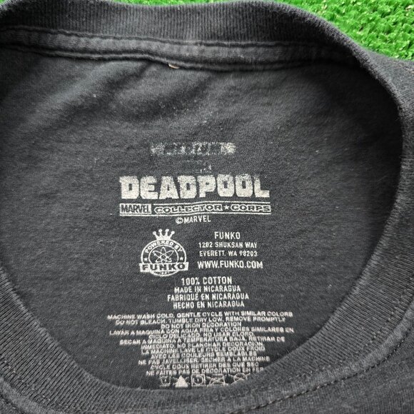 Marvel Deadpool Tshirt Mens Medium/Large Black Short Sleeve Funko Graphic Sword - Picture 5 of 6
